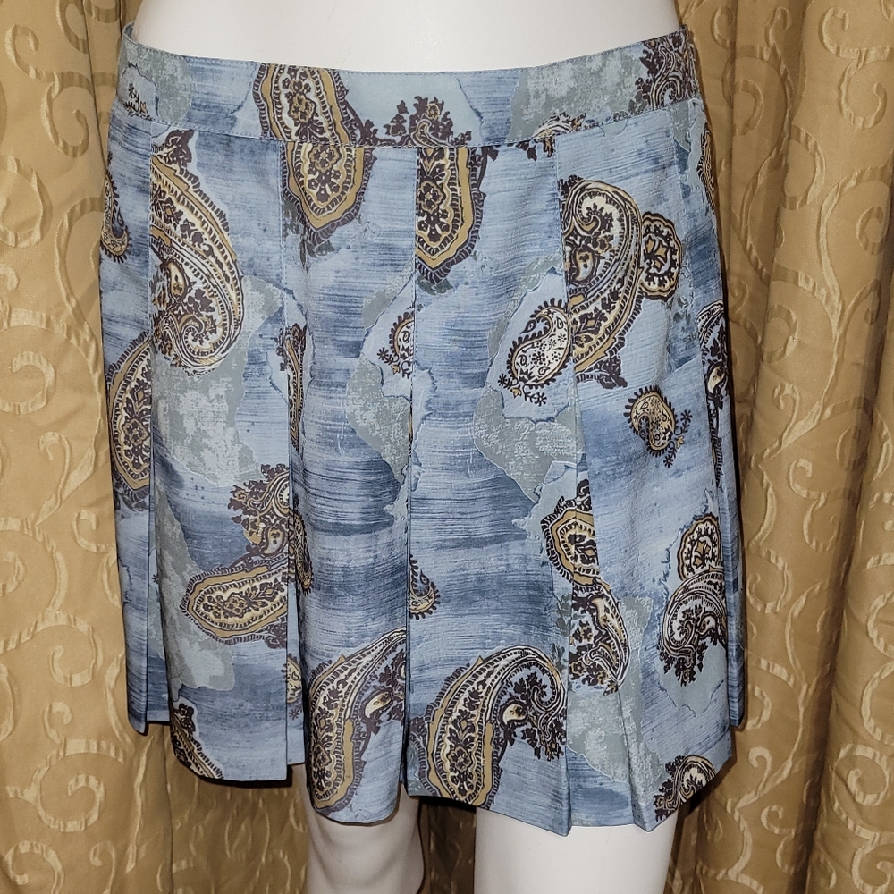 Women's S/M "Darlyn" Blue Paisley Print Pleated Skirt